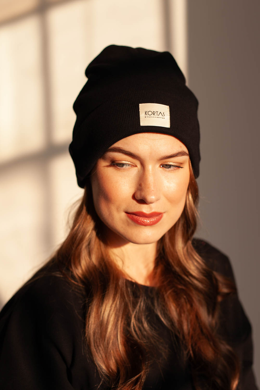 Czapka NOYA czarna -30%
